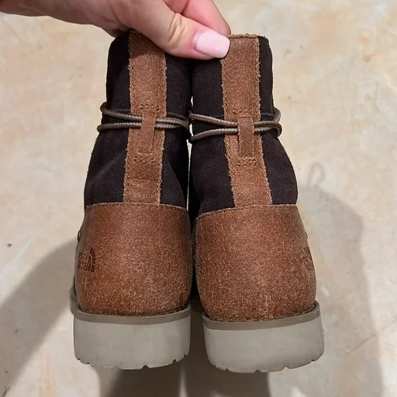 North Face boots - Picture 4 of 6